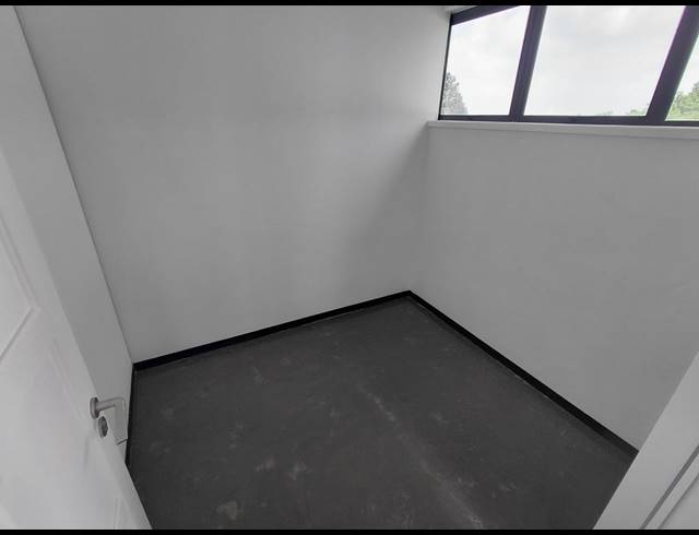 273M² OFFICE TO LET IN BRYANSTON